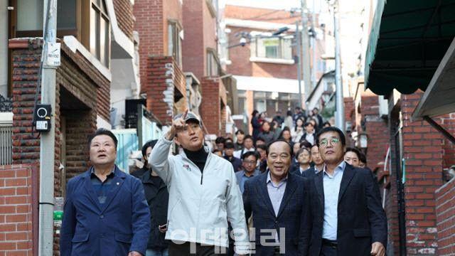 오세훈 시장, 대림1구역 현장 점검…“10.15규제에도 속도낼 것”