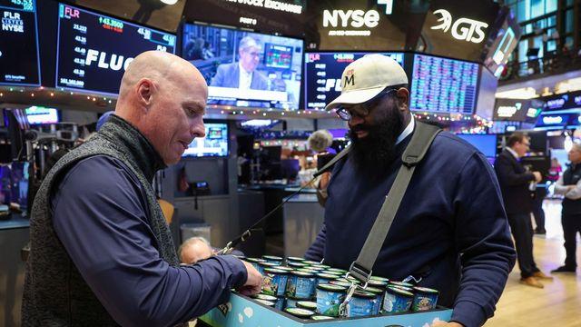 뉴욕증시, '깜짝 비둘기' 파월에 환호…강세 마감