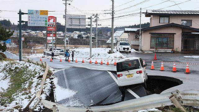 日, 첫 '후발지진 주의보'에 긴장·경계…SNS서 허위정보도 확산