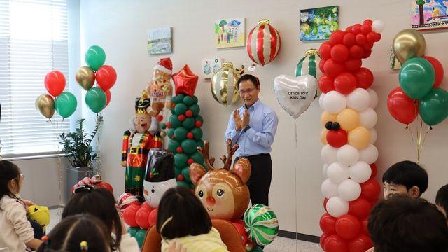 남기천, 임직원 자녀에 집무실 활짝 열었다…'가족친화 경영' 방점