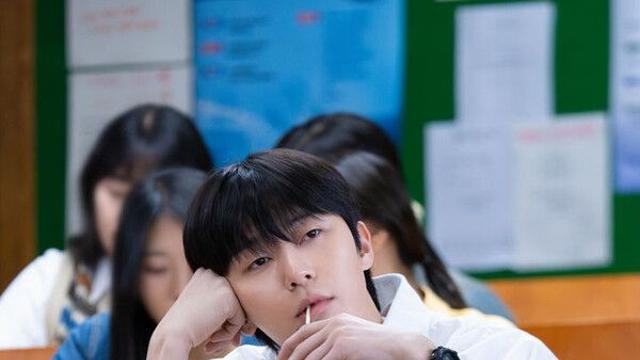 현실 남친 박서준…'경도를 기다리며' 입소문