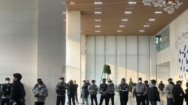 경찰, '쿠팡 본사 진입 시도' 민주노총 조합원 4명 체포