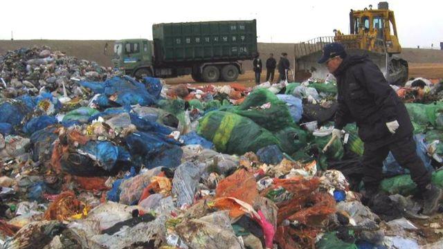 음식물쓰레기 수십만t 불법매립 혐의 폐기물업체 대표 구속기소