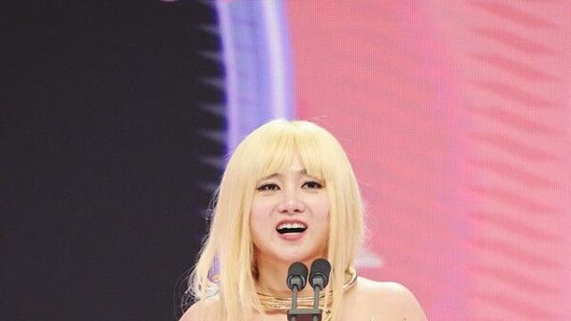 박나래, 해외 호텔까지 챙겨간 '운동 기구' 화제... 