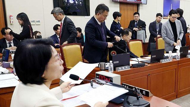 과방위 통과 ‘가짜뉴스 근절법’ 우려 쏟아지는 이유