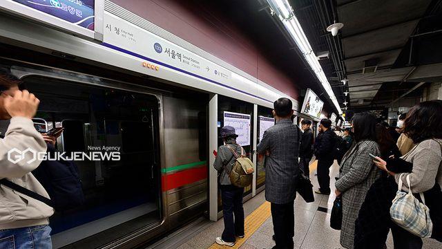 서울 지하철 파업, 막판 협상 팽팽...출근길 대란 일어나나