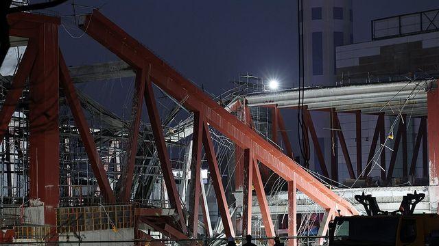 '광주대표도서관 공사장 붕괴' 밤샘 수색에도 매몰자 2명 못찾아