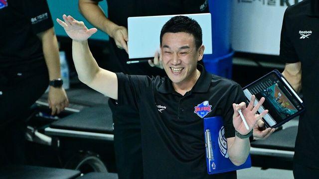 '7연패→4연승' IBK 대반전, 여오현 대행이 강조한 것은 '소통'