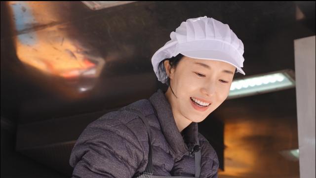 이정현, 의사 남편과 부부 동반 봉사…“가운 입으면 두근두근”