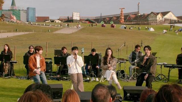 한일 인기 ★ 한자리에…'체인지 스트릿', 버스킹 장소 깜짝 스포