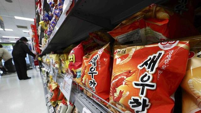 포카칩·초코파이도 아니다…올해 상반기 과자왕은?