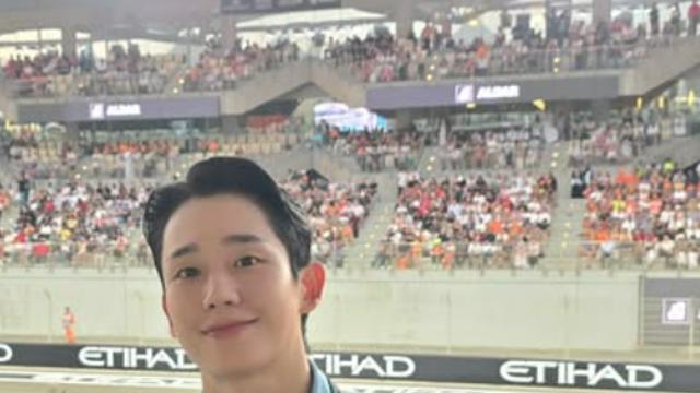 정해인, 청청 패션마저 화보... F1 현장 빛낸 ‘만찢남’ 비주얼 [AI 포토컷]