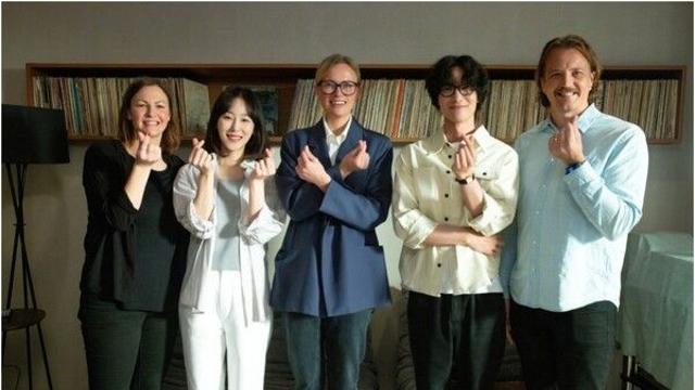 스웨덴 원작자 요세핀 보르네부쉬,‘러브 미’ 촬영장 깜짝 방문…“서현진 연기, 인상적