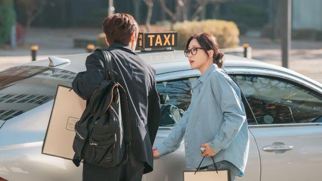 MBC '첫 번째 남자' 함은정·윤선우, 운명적 첫 만남은 택시 쟁탈전?