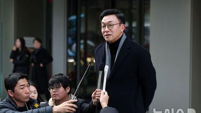 김건희 특검 조사 약 9시간만에 종료…진술거부권 행사(종합)