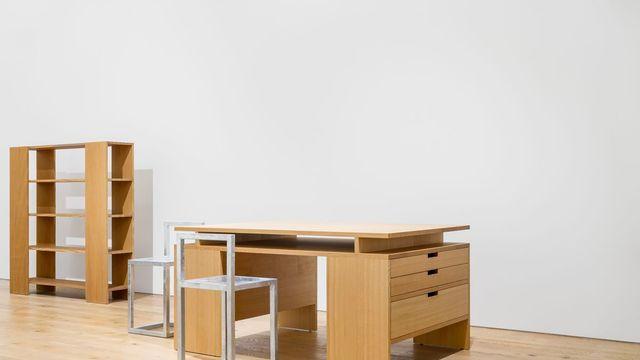 도널드 저드의 가구가 지금 다시 주목받는 이유