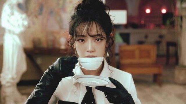 김세정, 신곡 '태양계' 첫 티저 공개…'클래식한 우아함, 오드리 세정'