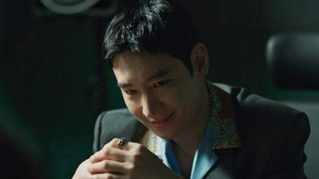 부캐 변신만 N번…’누적 조회수 1억’으로 대박 난 韓 드라마