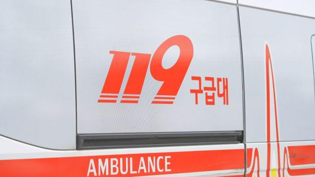 [속보] 대낮 정부청사로 택시 돌진해 보행자 덮쳐...급발진 주장