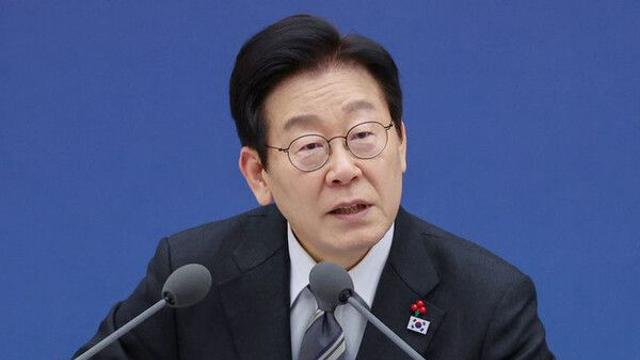 이 대통령, 철도차량 납품지연에 