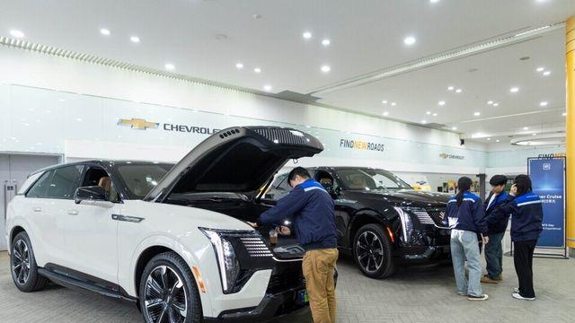 이게 GM의 미래다! 2025 테크 데이서 '슈퍼크루즈·SDV·배터리' 핵심 기술 대공개