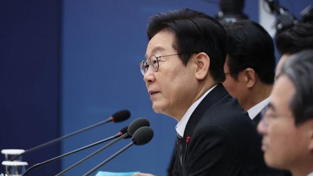 [속보] 李대통령 지지율 56%…전주 대비 6%p 하락 [갤럽]