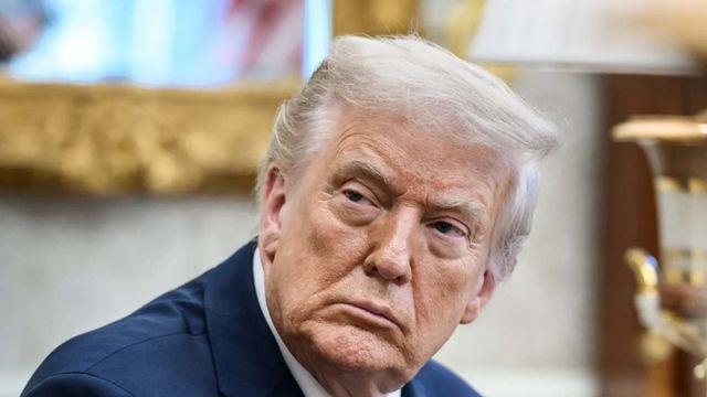 취임 1년도 안 됐는데... 트럼프, 당황스러운 처지에 놓였다