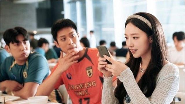 '모범택시3' 표예진, 캠퍼스 여신으로 변신...몇부작 남았나