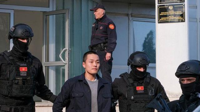 ‘테라 사태’ 권도형, 美서 징역 15년 선고···法 “역대급 금융사기”