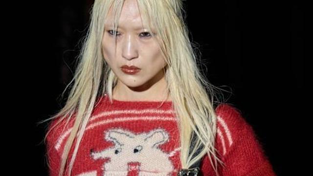 카리나가 크리스마스 니트 뻔하지 않게 입는 법