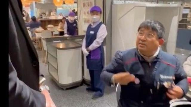 '노조조끼' 제지 논란에…롯데백화점, 결국 대표 명의 사과