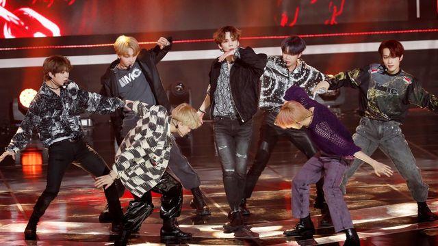 미쳤다…2년 7개월 공백 후 돌아와 '뮤뱅 1위' 찍은 뜻밖의 '아이돌' 정체