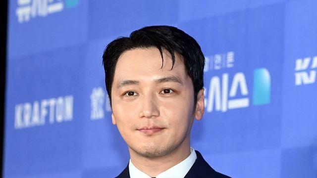 변요한, 티파니영과 열애 인정 “지쳤던 마음도 따뜻해지게 만드는 사랑하는 사람”