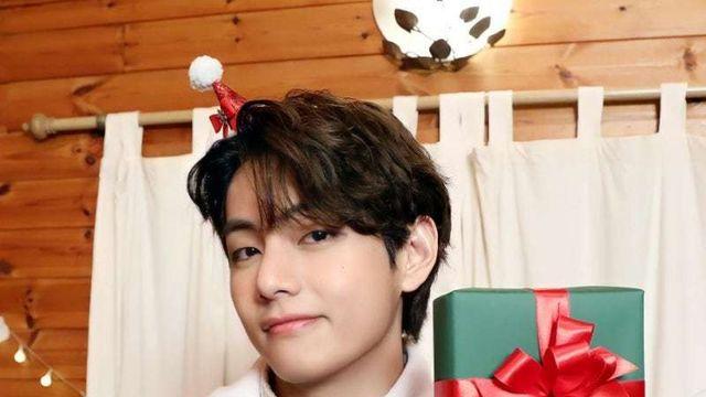 캐럴 판 흔든 K팝, 방탄소년단 뷔 ‘크리스마스트리’