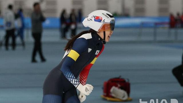 '빙속 간판' 김민선, 4차 월드컵 여자 500m 6위…이나현 10위