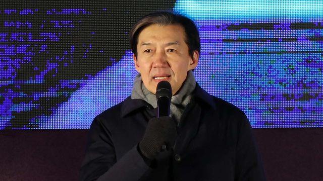 조국 “이건 아니다…자식 일이지만 말할 수밖에 없다