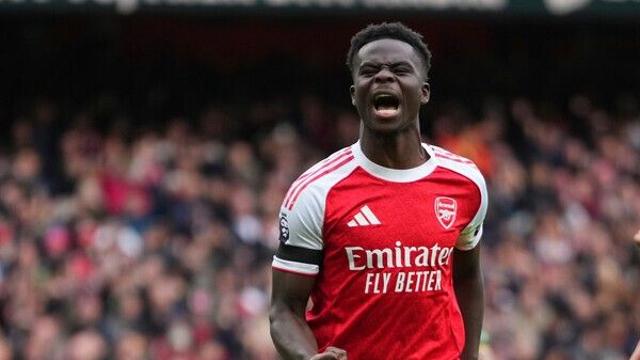 '힘겨운 승리' 아스널 사카 