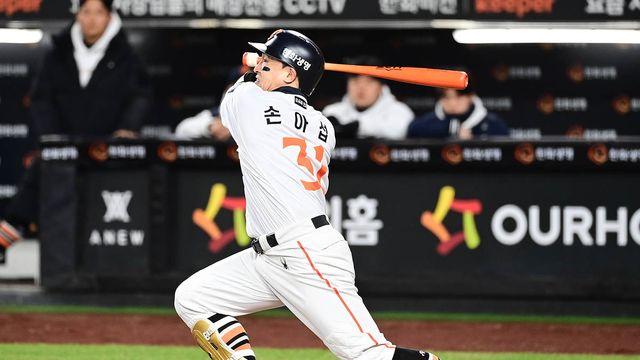 최형우-김현수와 다른 손아섭 상황…한화 잔류도, 타 팀 이적도 쉽지 않다