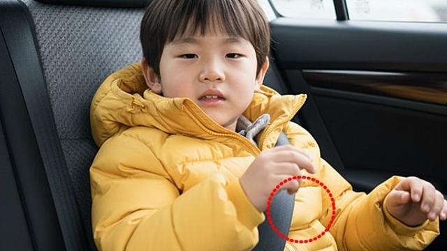 겨울이라고 아이 패딩 입혀 '안전벨트' 채워주면, 평생 후회할 수 있습니다