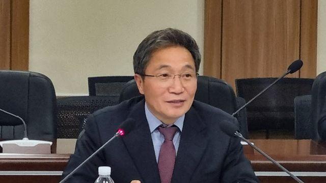 이학재 사장 “책갈피 외화 전수조사 불가능”…사퇴 의사 없어