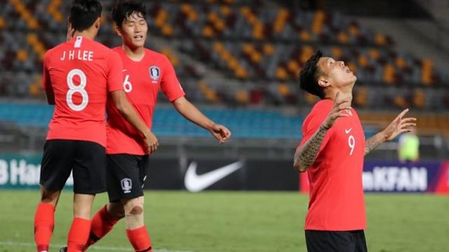 “다시 시작하겠다”…4년 만에 프로 복귀한다는 '한국 축구 국가대표 주전' 출신 선수