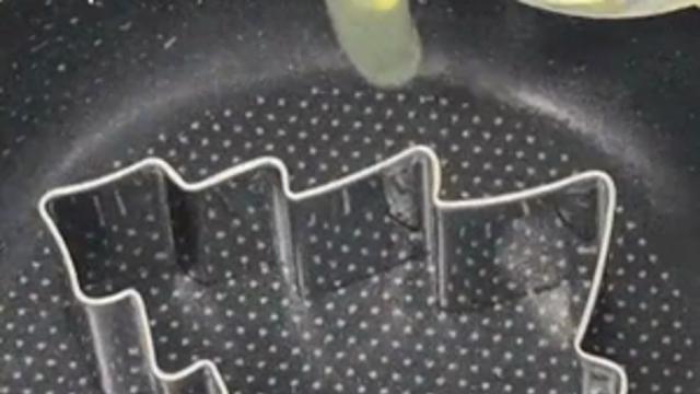 쇼츠보고 따라만든 크리스마스 트리 계란 후라이