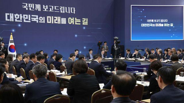 李대통령 “탈모·비만, 미용 아닌 생존 문제”…건보 적용 검토 지시