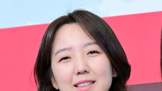 신기은, 결혼 1년 만 공식석상 등장