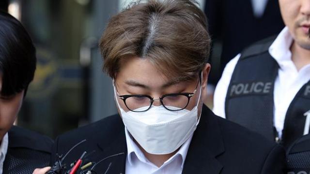 ‘음주 뺑소니’ 가수 김호중, 성탄절 가석방 불발…내년 11월 출소한다