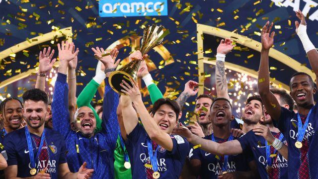 이강인, FIFA 인터컨티넨탈컵서 올해 여섯 번째 우승 트로피 수집…선발 출전 32분 활약→부상 조기 교체에도 시상식서 ‘활짝’