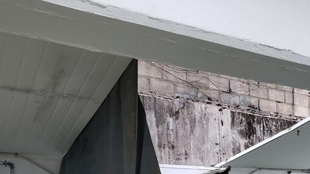 에어컨실외기 철거 작업자 4명 3m 아래로 떨어져…3명 경상