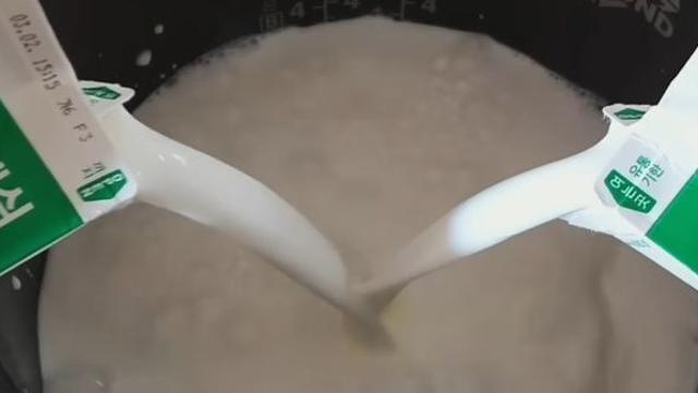 밥솥에 우유를 부어 가득 채우세요…추운데 카페 나갈 일이 없어집니다