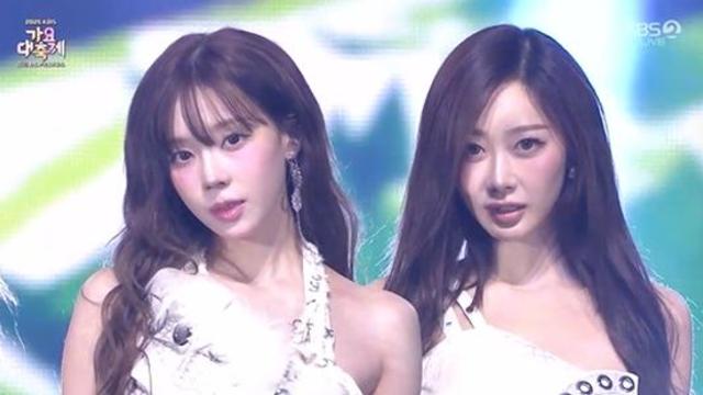 에스파, '생생 라이브' 호평 속…'타투' 가린 윈터 눈길 (2025 가요대축제)[엑's 이슈]