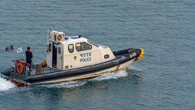 인천 선미도서 어선 전복…4명 구조·1명 수색 중